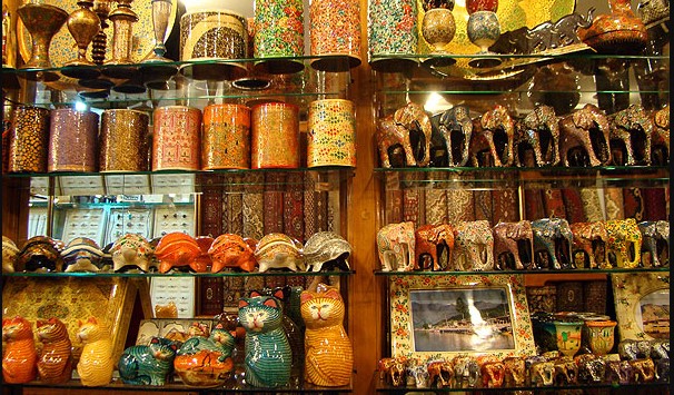 Kashmir is Famous For Buying Goods